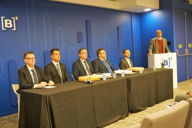 Cinco empresas estão interessadas na concessão dos pátios veiculares do Detran-PR