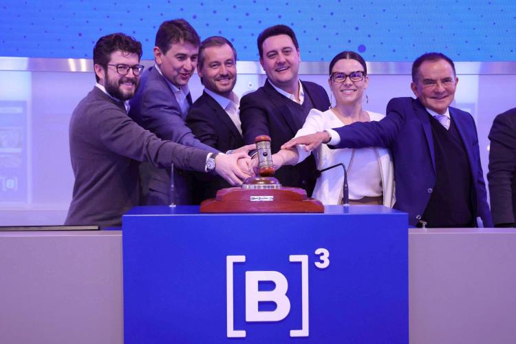 Foto representantes Governo Paraná na B3