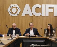 Audiência colhe sugestões para revitalização do Centro de Convenções de Foz do Iguaçu