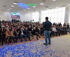 Ratinho Junior assina maior PPP da educação do Brasil para construir 40 colégios no Paraná