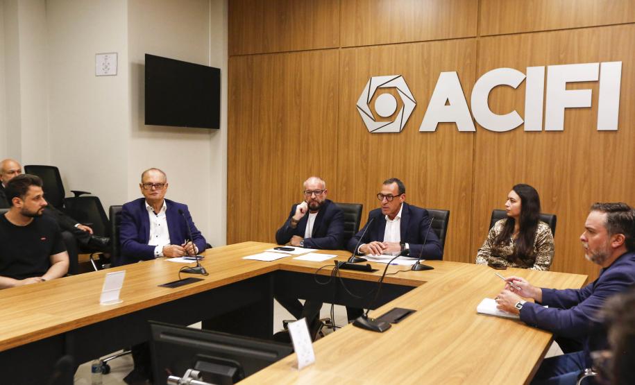 Audiência colhe sugestões para revitalização do Centro de Convenções de Foz do Iguaçu